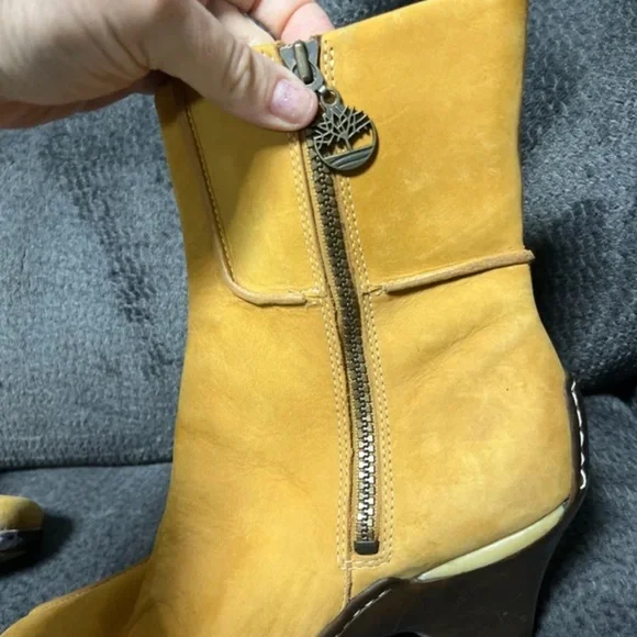 Timberland Women's Tan Heeled Boots - Picture 2 of 5